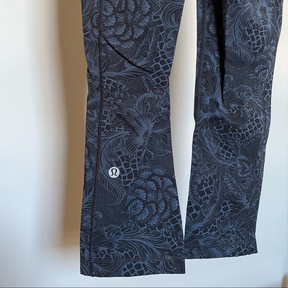 Lululemon Fast and Free High Rise Crop - Picture 2 of 4